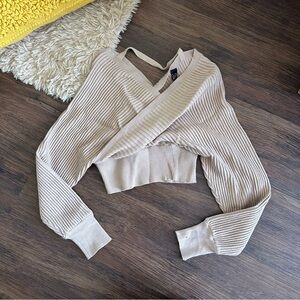 WINDSOR Tan long sleeve cropped top sweater size M Beige Ribbed Knit Sweater